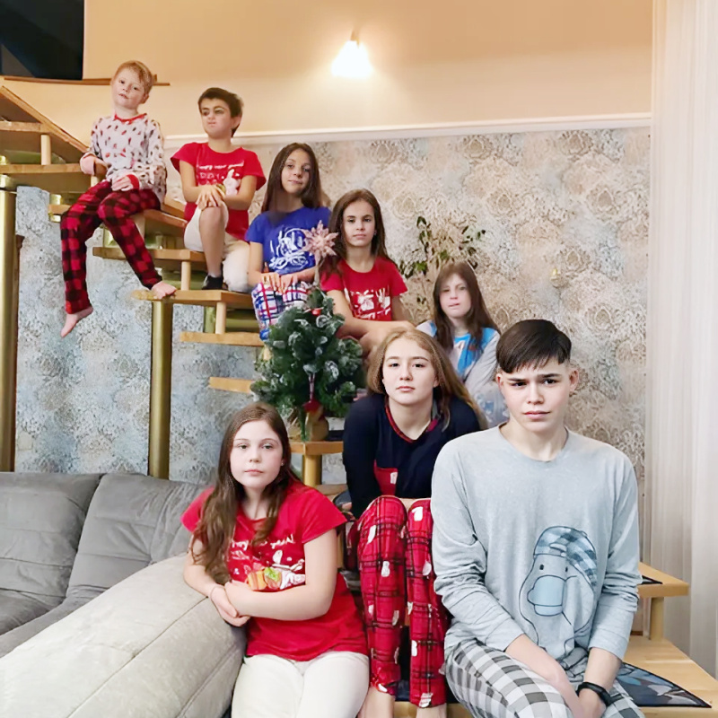 Огранка алмазов: как справиться с девятью приёмными подростками